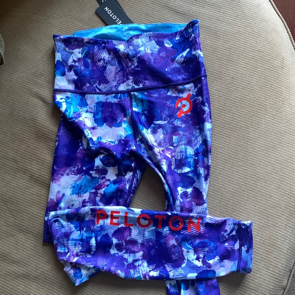 Peloton Blue Moves WITH Leggings, size L